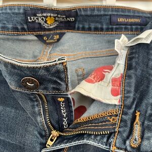 women’s LUCKY BRAND dark wash LEYLA SKINNY jeans size 6/28